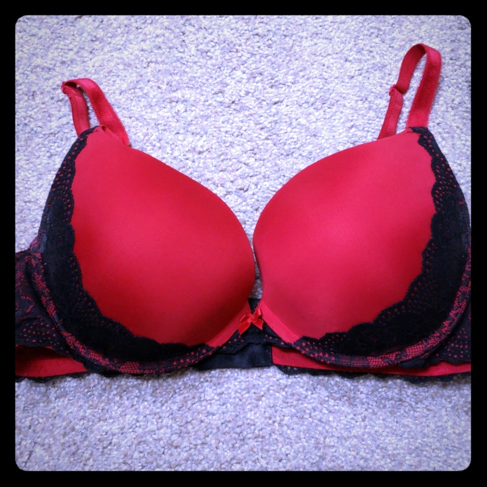 Torrid Push Up Plunge Bra w Lace